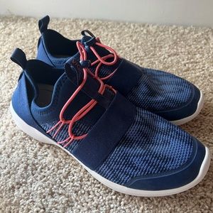 Vionic slip on shoes